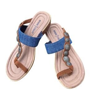 NEW Minnetonka Leather & Denim Wedge Slip-On Toe Ring  Sandals 7 Concho Coins